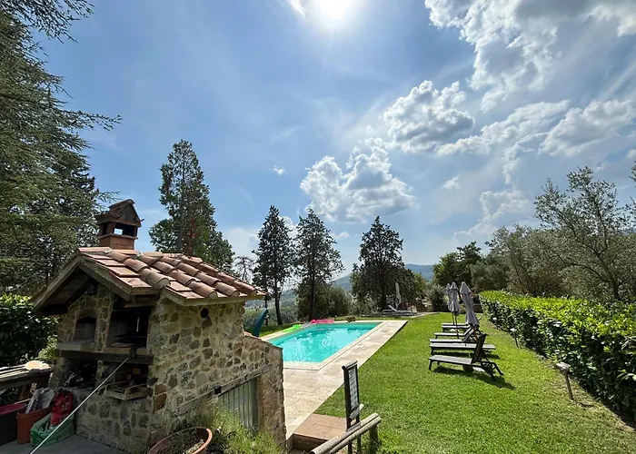 Poggio Cantarello Country Home - Tuscany